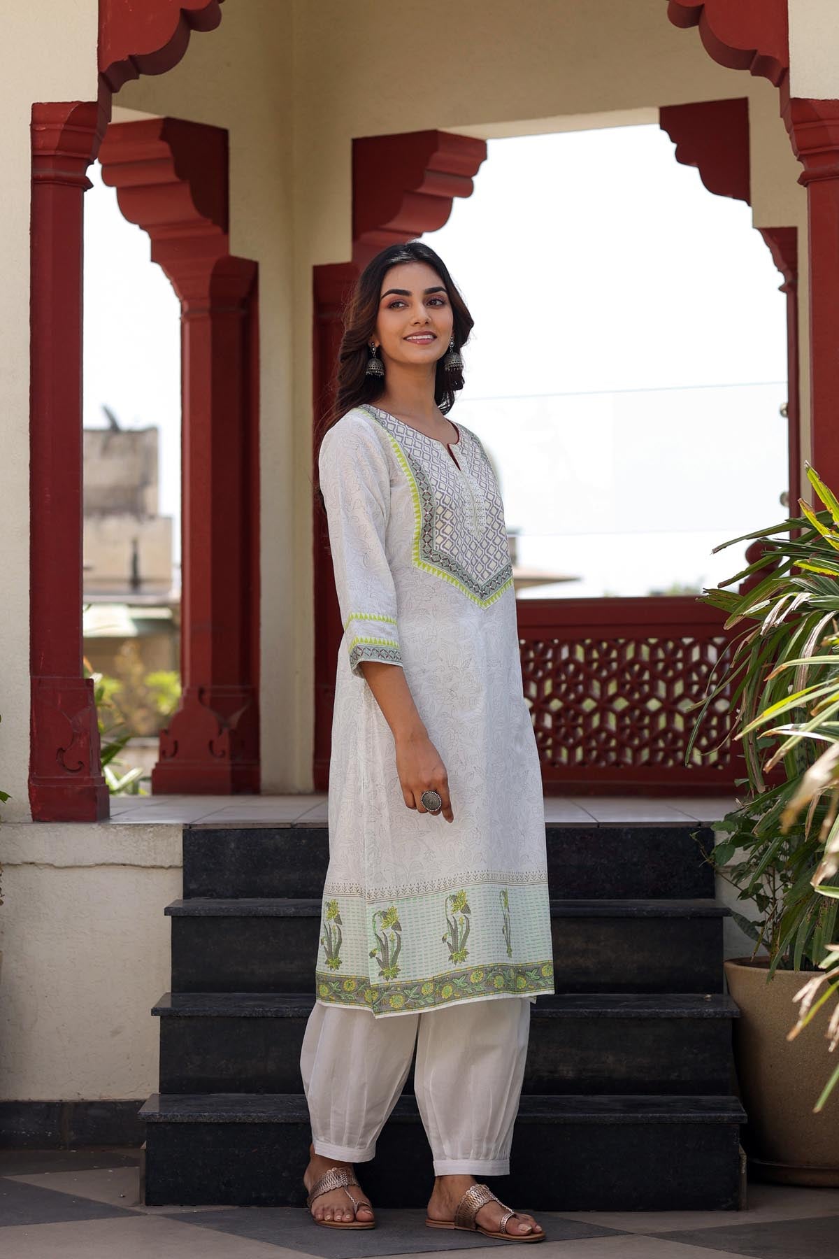 Short Length Straight Fit Kurta In Off-White Color