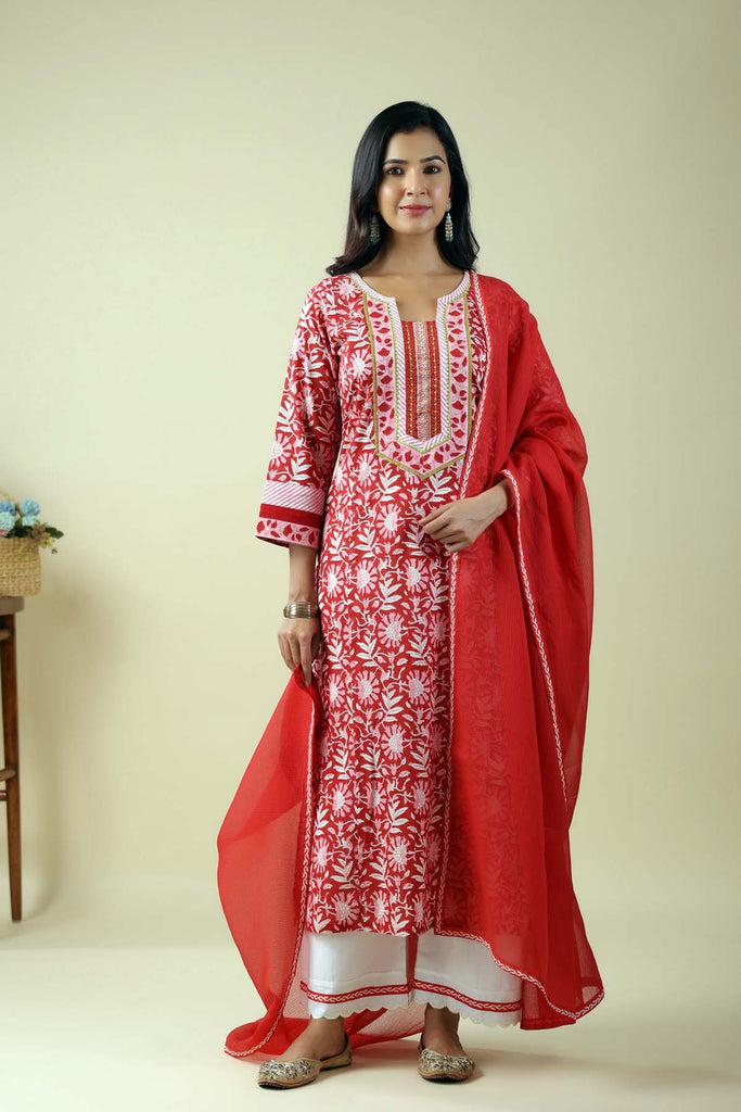 Red Kotadoriya Dupatta With Fabric Border