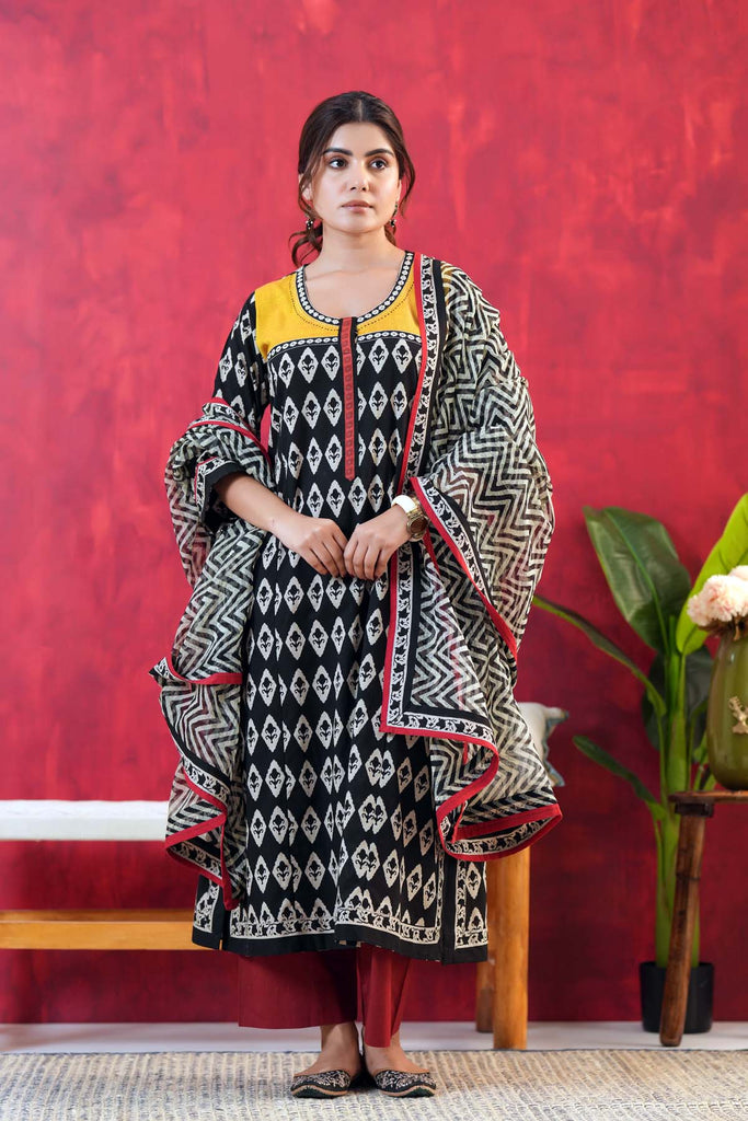 Black And White A-Line Kurta In Cotton Fabric