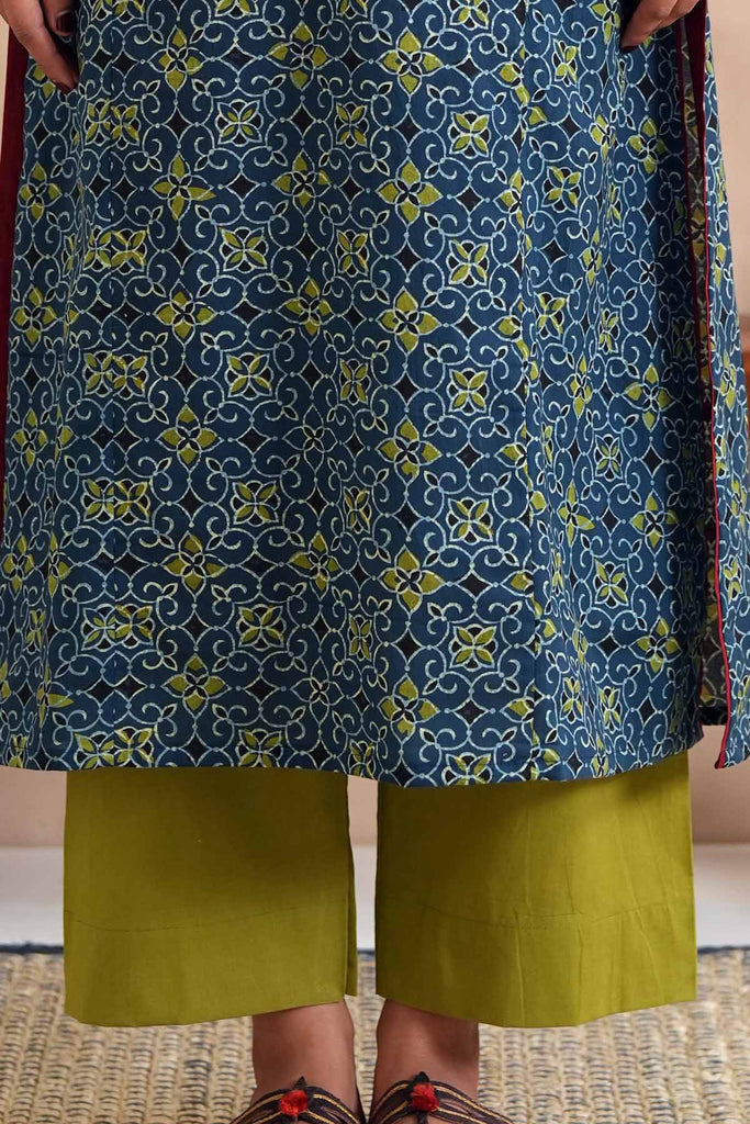 Mehndi Green Straight Pants In Cotton