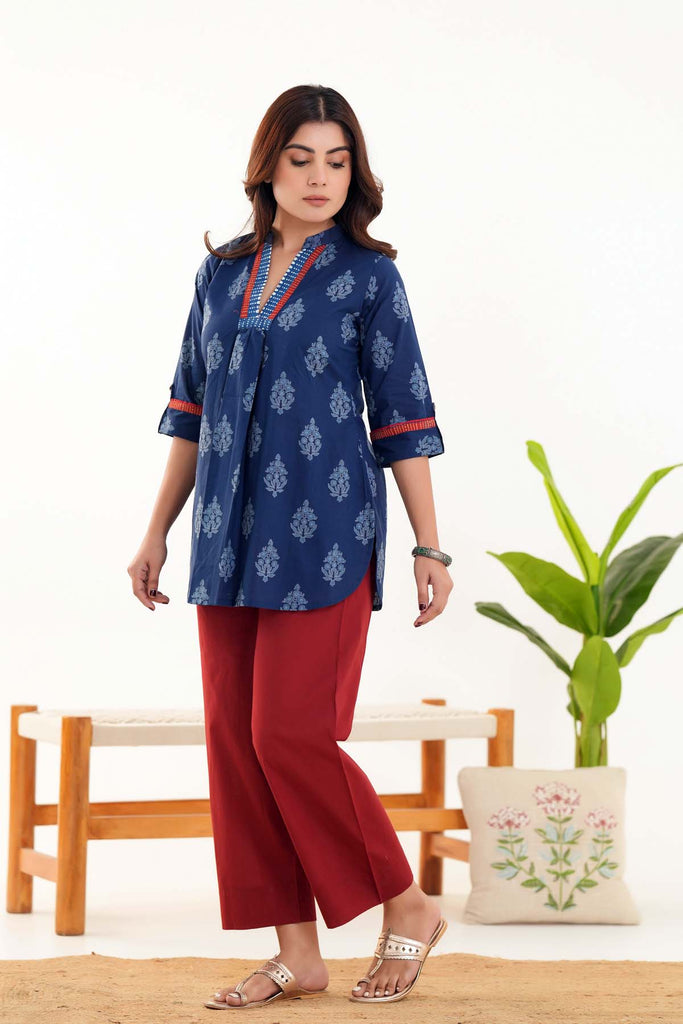 Navy Blue Short Length Kurti In Cotton Fabric